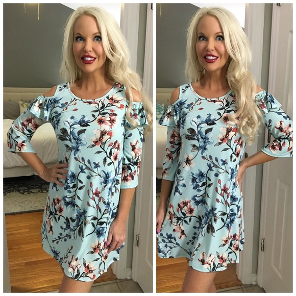 SUMMER CLEARANCE 🌸 Baby Blue Floral Swing Dress! - Picture 2 of 3